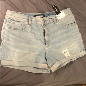 (Nwt) Midi Mid Rise express shorts